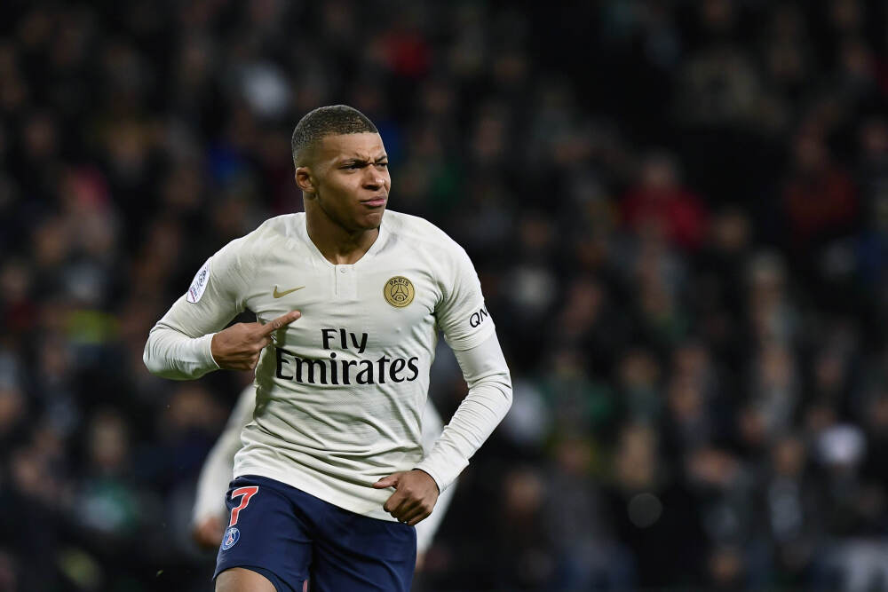 赫尔泽勒说图赫尔该给维尔贝克打电话，这事儿比听起来复杂